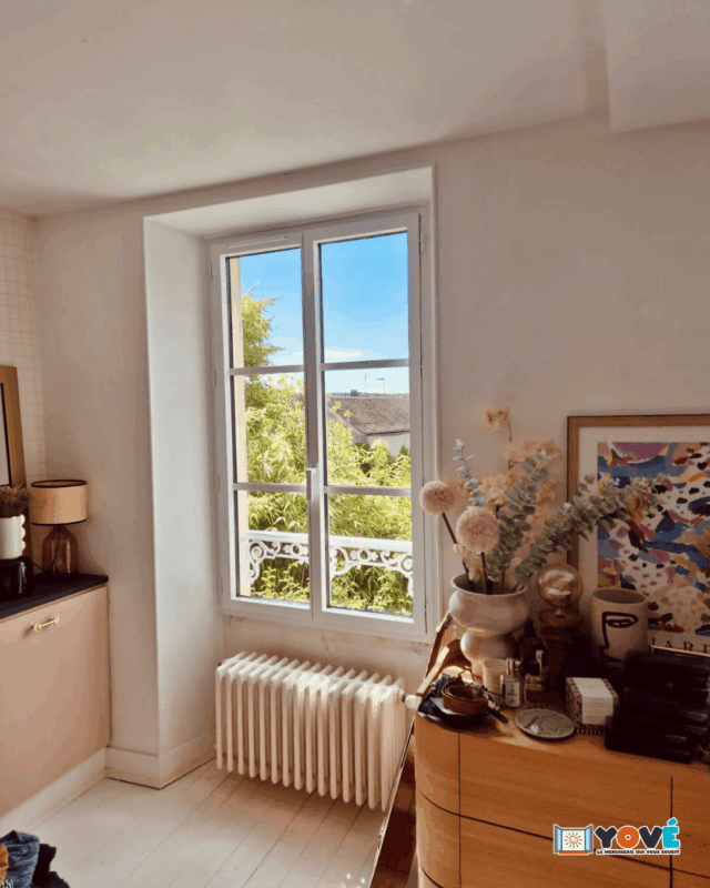 Vue intérieure d’une fenêtre siMple de la marque MILLET 