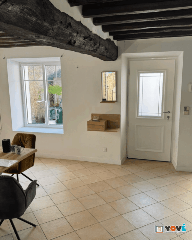 Vue de l'intérieur de la porte d'entrée Bel'm